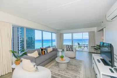Image de 2 chambres Prime Hilton Lagoon / Vue sur la plage de Waikiki au 17ème étage!
