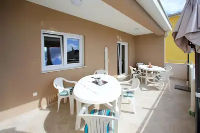 Image de Appartement d'une chambre avec la terrasse et la vue sur le mer Bibinje, Zadar (A-17269-a)