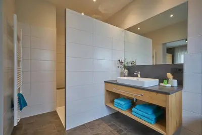 Image de Appartement de 2 pièces de 64 m² Catégorie 1 | avec un équipement de très haute qualité et deux balcons