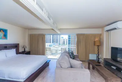 Image de 1 chambre abordable avec vue sur l'océan!