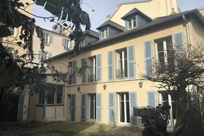 Image de Maison de ville chaleureuse et très calme à 2 pas du Château de Versailles