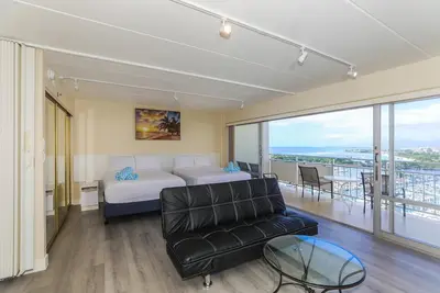 Image de Super endroit! Ilikai 1 Bedroom Deluxe Harbour View, Ă quelques minutes de la plage!