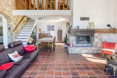Image de Les Baux Rouges by Interhome
