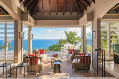 Image de Vue imprenable sur l'océan, grande terrasse, piscine à débordement chauffée et jacuzzi, salle de remise en forme, Wifi gratuit