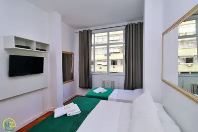 Image de Studio très économique pour 3 personnes avec vue latérale sur la mer!