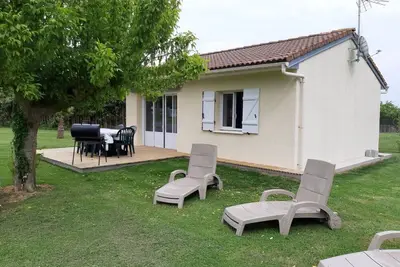 Image de Maison classée 3 Étoiles entierement rénovée avec jardin à 800 m des plages