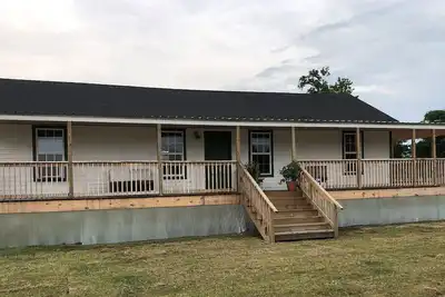 Image de Nouveau! Charmant 3br 2 salles de bain, 7 min du centre-ville de Memphis. Animaux domestiques! Maison d'hôtes dédiée!