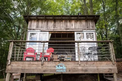 Image de Glamping Cottage sur 116 Acre Farm - Cowgirl Cabin