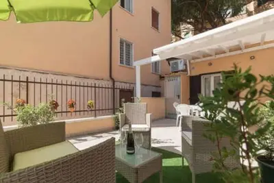 Image de Piramide Appartement avec jardin privé