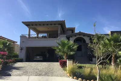 Image de Votre maison luxueuse loin de la maison attend