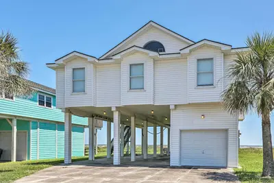 Image de Nouveau! Oceanfront Galveston Home - Promenade à la plage!