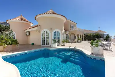 Image de Villa del Sol avec la vue imprenable sur la mer