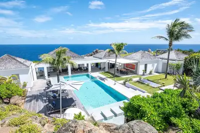 Image de Villa privée, six chambres �� coucher, deux piscines, jacuzzi, salle de remise en forme, piscine chauffée de 39 pieds de long