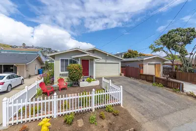 Image de Beach Cottage, baie majestueuse de Morro