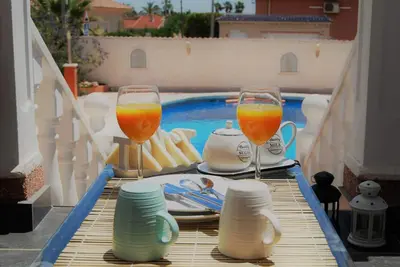 Image de Fantastique villa individuelle avec piscine privée pleine de lumière
