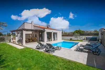 Image de Maison familiale Bobo avec piscine et 2 chambres