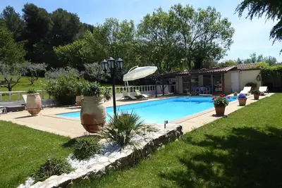 Image de Superbe T3 \"L'Oliveraie\" avec terrasse – Piscine privée – Au cœur de la pinède