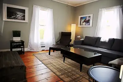 Promenade au Vieux Port ♦ Condo West End ♦ Parking