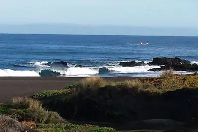 Image de preciosa casa en pichilemu vista al mar
