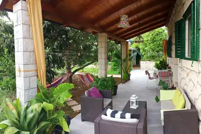 Image de Oasis en plein air -appartement, près du centre de Hvar