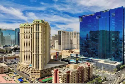 Image de Suite Mgm Signature Luxury Strip View + Balcon! Aucun frais de séjour