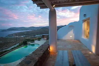 Image de Surplombant les îles des Cyclades