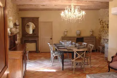 Image de \"Clos Saint Joseph\" l'ecole 4 personnes