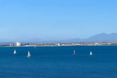 Image de Magnifique appartement avec vue Roses Av 48