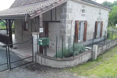 Image de Maison De Campagne En Pierres Et Colombages