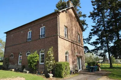 Image de Maison de charme avec grand jardin, proche Haras du Pin, animaux acceptés, idéale pour familles