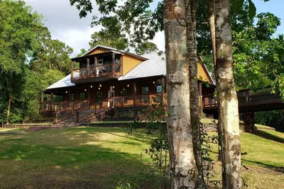 Image de Belle maison à usages multiples à deux étages située dans un magnifique complexe de Vr réservé aux adultes