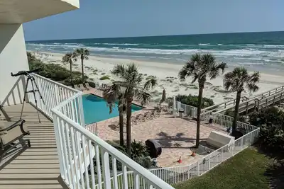Image de Beau style de l'océan. Lever de soleil quotidien en Atlantique, sans frais supplémentaires.