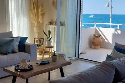 Image de Superbe appartement en bord de mer Ă Hersonissos