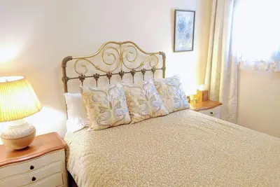 Image de Chambre calme idéalement situé - Redwood Home restauré North Beach