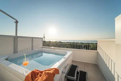 Image de Appartement de vacances avec climatisation et jacuzzi