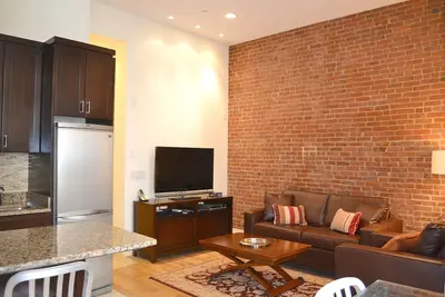 Image de Upper West Side Grand appartement de luxe 1br meublé à quelques pas de Central Park