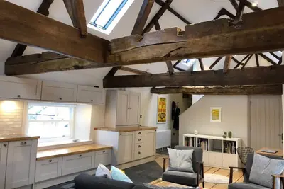 Image de Stylish Wells penthouse with Cathedral views