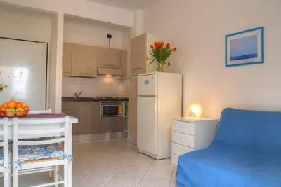 Image de Intérieur 10 - Appartement neuf de deux pièces à quelques mètres de la mer 4 couchages