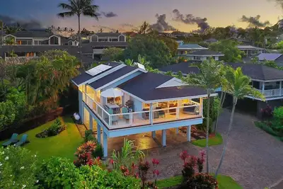 Image de Poipu Beach à quelques pas du parc de Brennecke & Poipu Beach Split A / C 2e étage * Poipu Beach Hale *