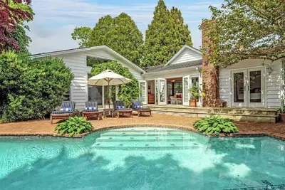Image de Southampton Village 5 Bedroom Estate, Near Ocean Beaches And Village