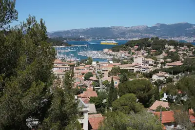 Image de Appartement avec vue sur mer dans village provençal
