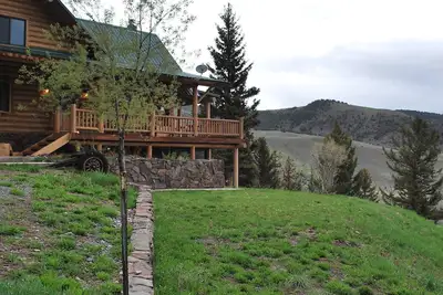 Image de Yellowstone Mountain Lodge, 8 km du parc national de Yellowstone, pour 8 personnes