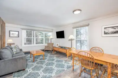 Image de Unité acceptant les animaux domestiques avec une chambre au Mountainside Inn