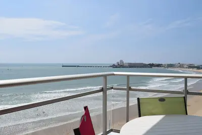 Appartement moderne 2 chambres, proche plage, jusqu'à 6 pers.