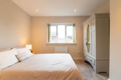 Image de 6 chambres Belle maison de vacances près de Manchester City Manchester Airport