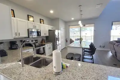 Image de Grandes familles 6 chambres, 3 maîtres, salle de jeux, piscine privée et spa, près de Disney