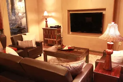 Image de Nm Beautiful Townhome, le paradis au point!