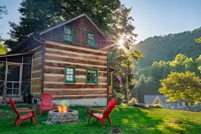 Image de A la recherche d'une \"vraie expérience de cabane de montagne\", venez vous détendre à Elk Ridge Cabin!