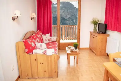 Image de Wifi, Rez-de-chaussée, piscine, balcon, télévision, casier à ski, 35m², Puy-Saint-Vincent