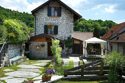 Image de Chalet en Italie avec cheminée alpine